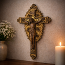 Crucifixo de Parede Madeira com Acabamento Dourado 30cm®